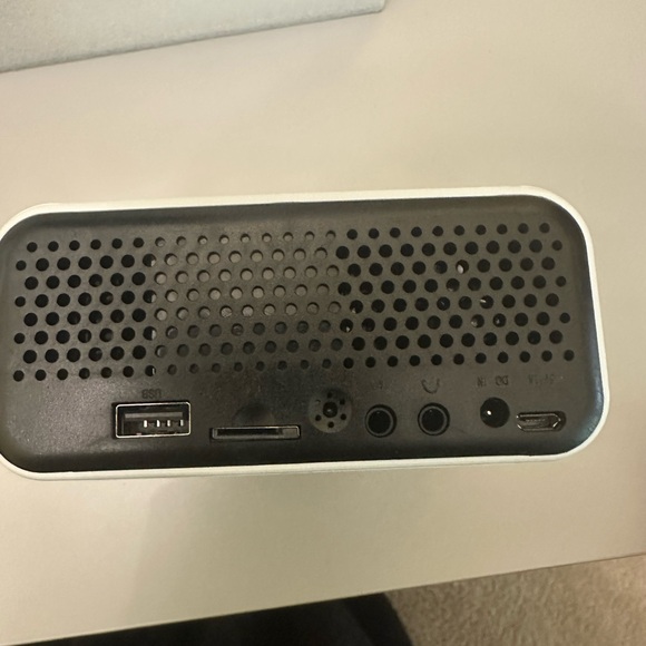 LED mini projector - Picture 9 of 9